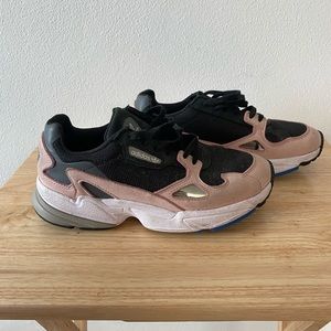 ADIDAS FALCON (Kylie Jenner Edition)